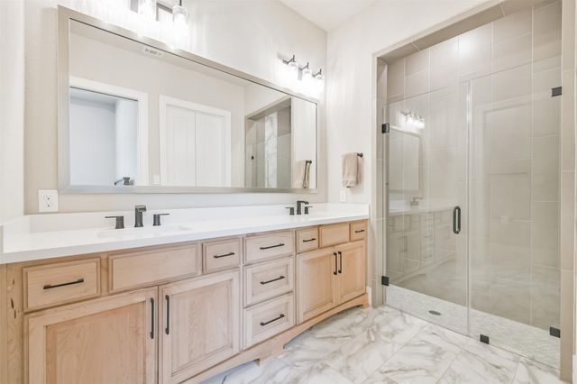 208 N Opulent Drive, Montgomery, TX 77316