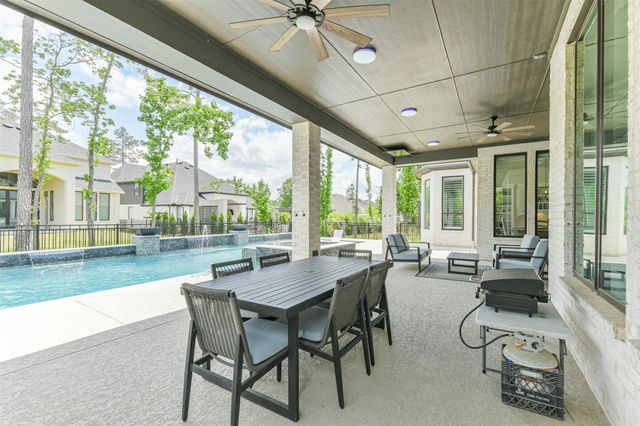 208 N Opulent Drive, Montgomery, TX 77316