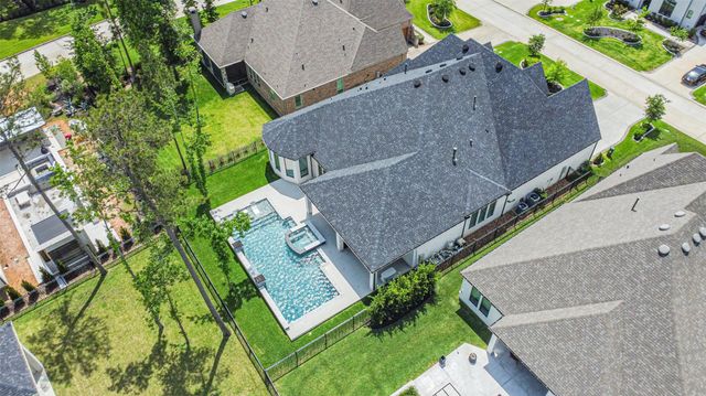 208 N Opulent Drive, Montgomery, TX 77316