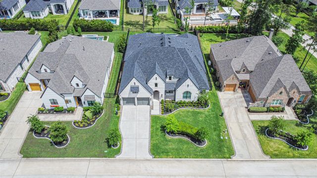208 N Opulent Drive, Montgomery, TX 77316