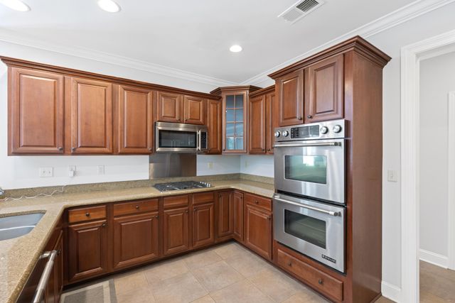 10835 WHISPER HOLLOW CV, Collierville, TN 38017