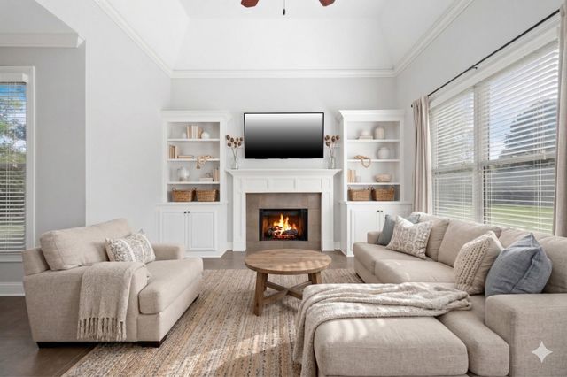 10835 WHISPER HOLLOW CV, Collierville, TN 38017