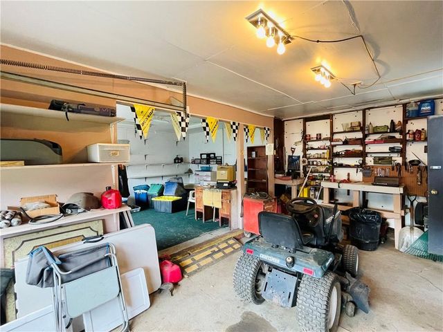2510 S 4th Street, Leavenworth, KS 66048