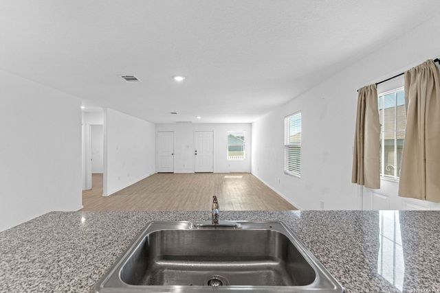 7119 Satellite, San Antonio, TX 78252