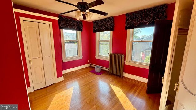 927 LEEDS AVE, Baltimore, MD 21229