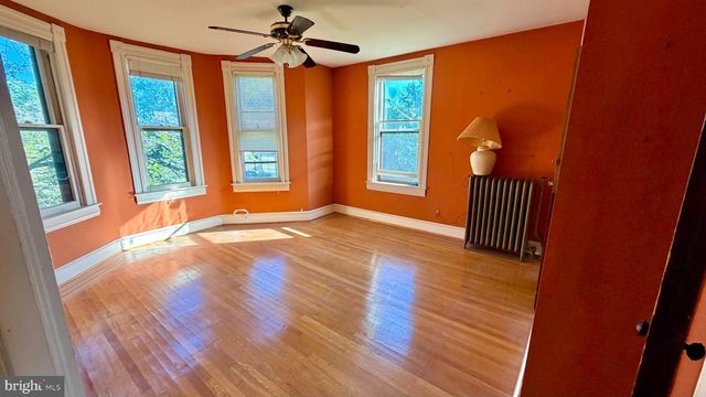 927 LEEDS AVE, Baltimore, MD 21229