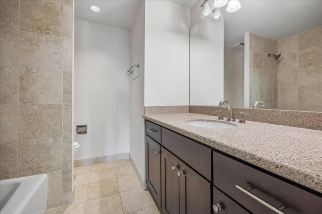 1701 Hermann Drive 17D, Houston, TX 77004