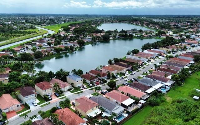 16955 SW 142nd Pl, Miami, FL 33177