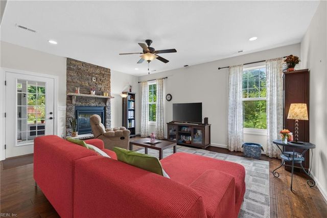 1901 Terramar LN, Virginia Beach, VA 23456
