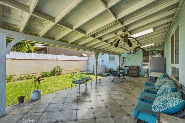18149 Saticoy, Reseda, CA 91335