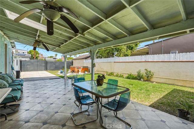 18149 Saticoy, Reseda, CA 91335