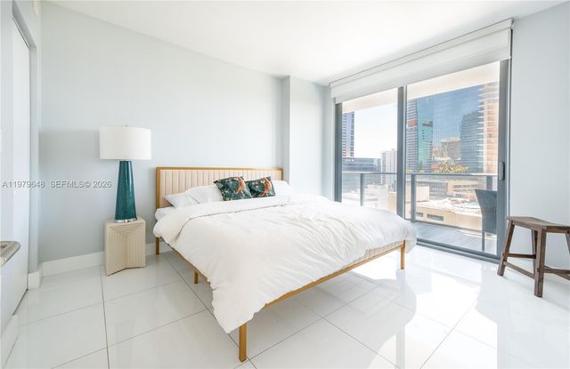 1300 S Miami Ave 1206, Miami, FL 33130