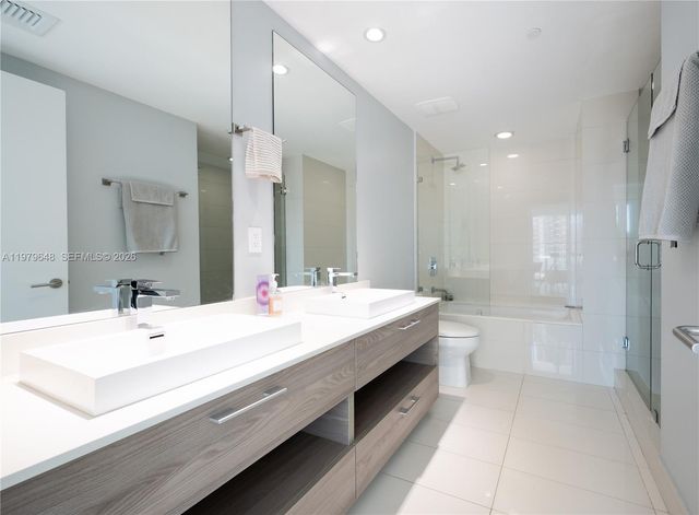 1300 S Miami Ave 1206, Miami, FL 33130