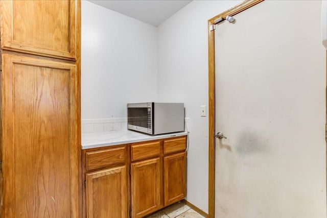 2721 N Stoney Point Ct, Wichita, KS 67205