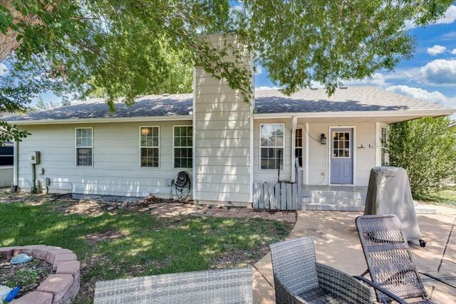 2721 N Stoney Point Ct, Wichita, KS 67205