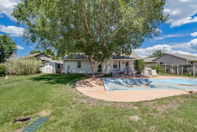 2721 N Stoney Point Ct, Wichita, KS 67205
