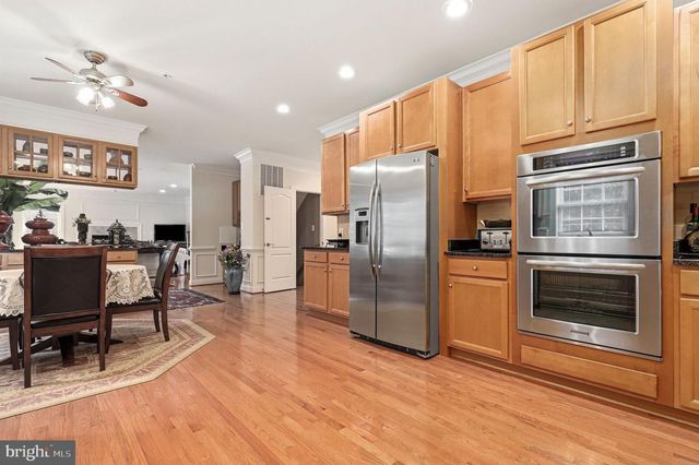 203 1ST ST, Rockville, MD 20851