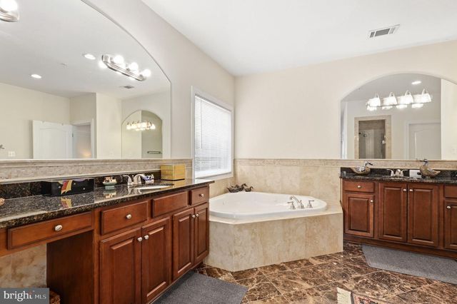203 1ST ST, Rockville, MD 20851