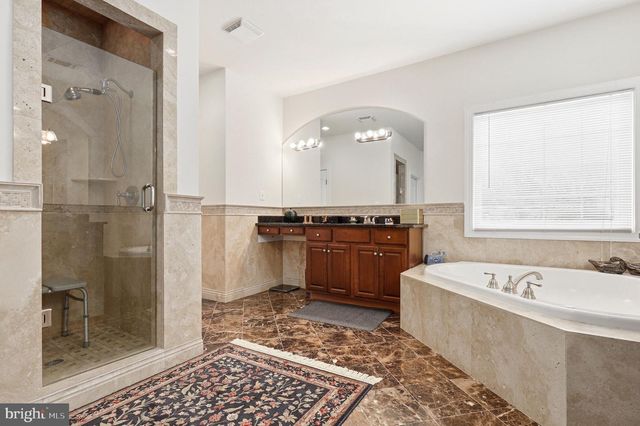 203 1ST ST, Rockville, MD 20851