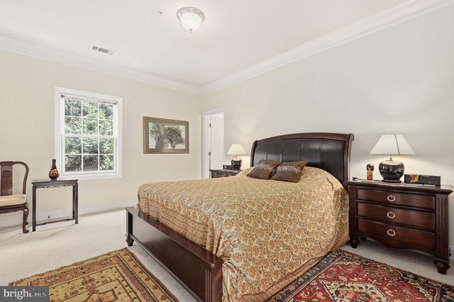 203 1ST ST, Rockville, MD 20851