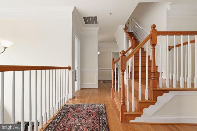 203 1ST ST, Rockville, MD 20851