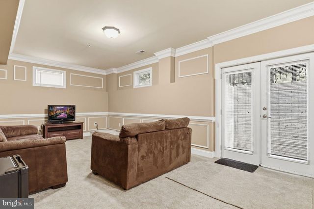 203 1ST ST, Rockville, MD 20851