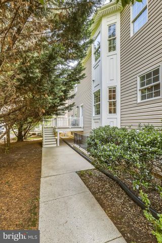 203 1ST ST, Rockville, MD 20851