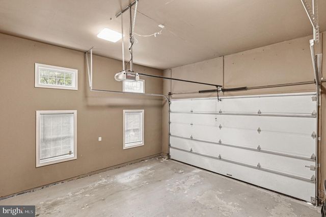 203 1ST ST, Rockville, MD 20851