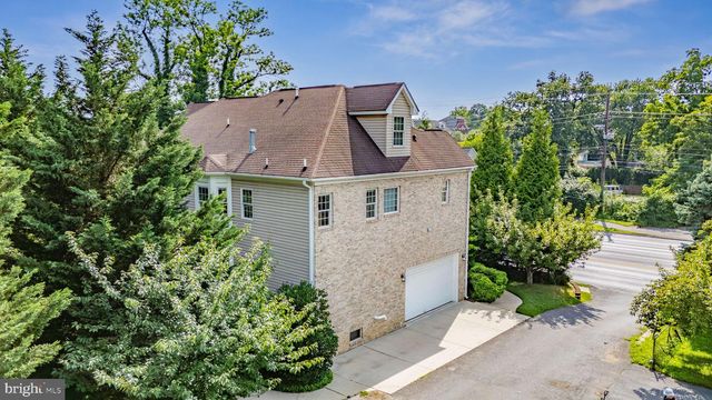 203 1ST ST, Rockville, MD 20851