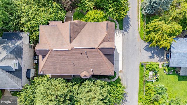203 1ST ST, Rockville, MD 20851