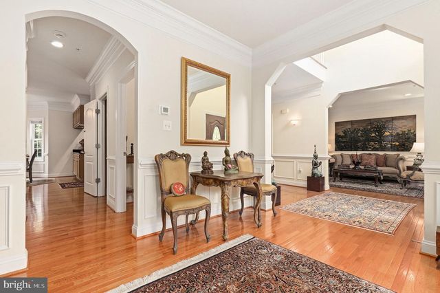 203 1ST ST, Rockville, MD 20851