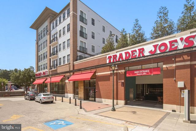 203 1ST ST, Rockville, MD 20851