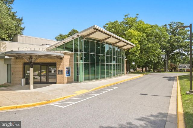 203 1ST ST, Rockville, MD 20851