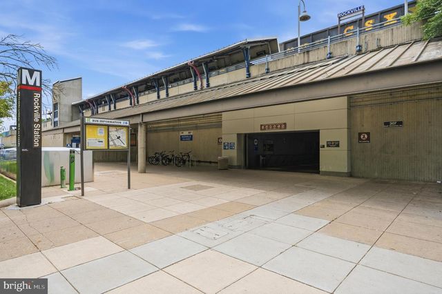 203 1ST ST, Rockville, MD 20851