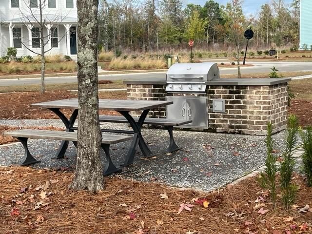 3073 Sturbridge Road, Mount Pleasant, SC 29466