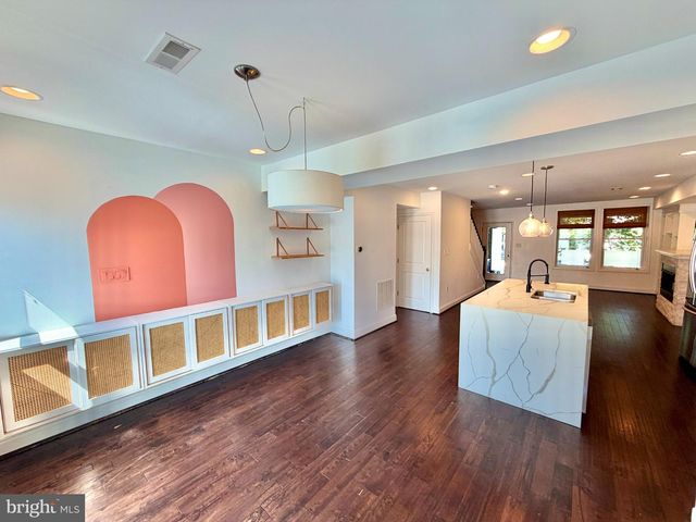 918 HAMILTON ST NW, Washington, DC 20011