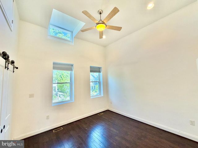 918 HAMILTON ST NW, Washington, DC 20011