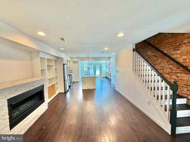 918 HAMILTON ST NW, Washington, DC 20011
