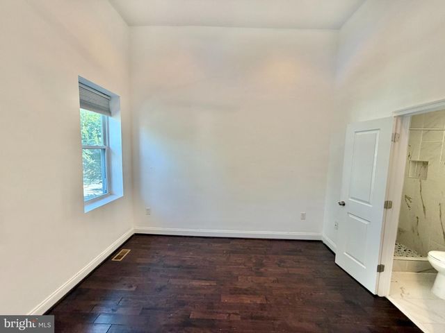 918 HAMILTON ST NW, Washington, DC 20011