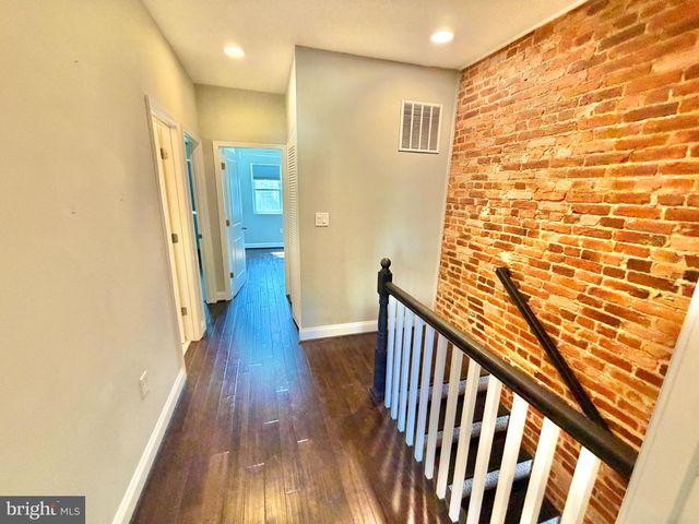 918 HAMILTON ST NW, Washington, DC 20011