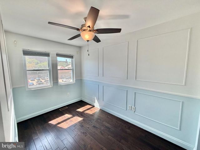 918 HAMILTON ST NW, Washington, DC 20011