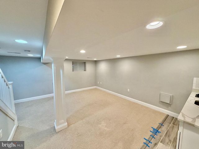 918 HAMILTON ST NW, Washington, DC 20011