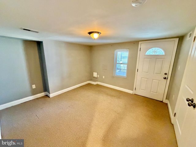 918 HAMILTON ST NW, Washington, DC 20011