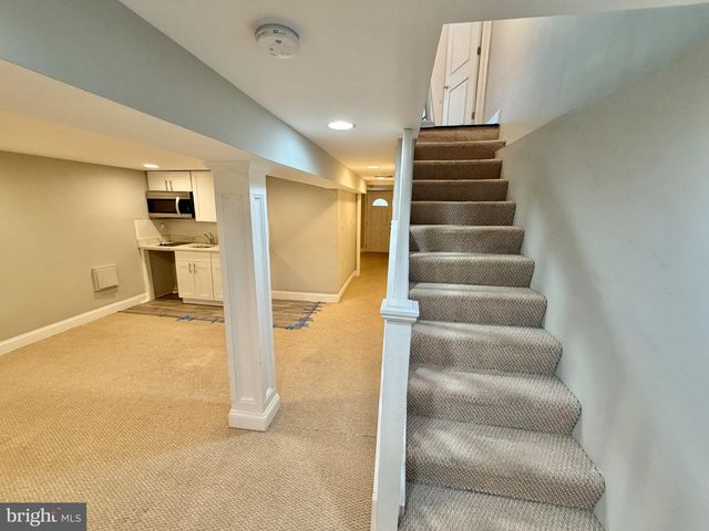 918 HAMILTON ST NW, Washington, DC 20011
