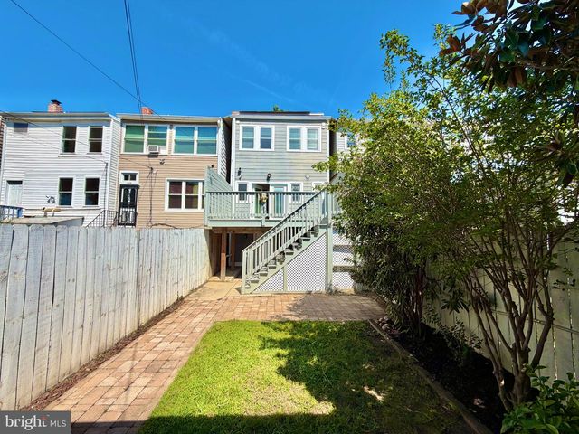 918 HAMILTON ST NW, Washington, DC 20011