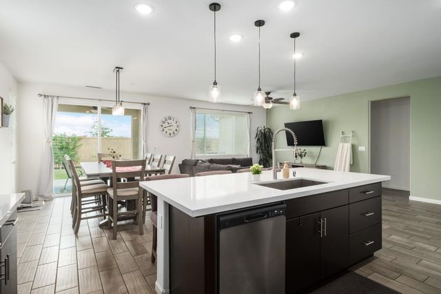 644 Atlantica Drive S, Madera, CA 93636