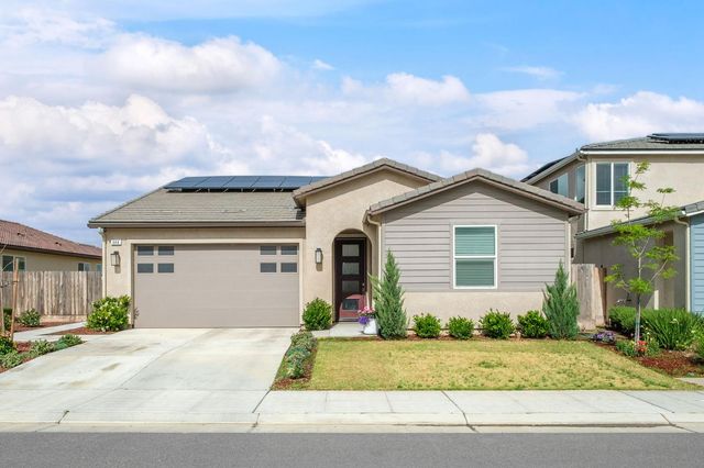 644 Atlantica Drive S, Madera, CA 93636