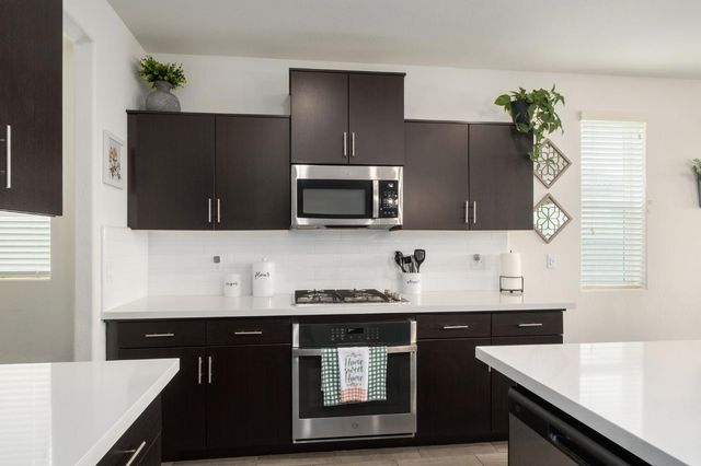 644 Atlantica Drive S, Madera, CA 93636