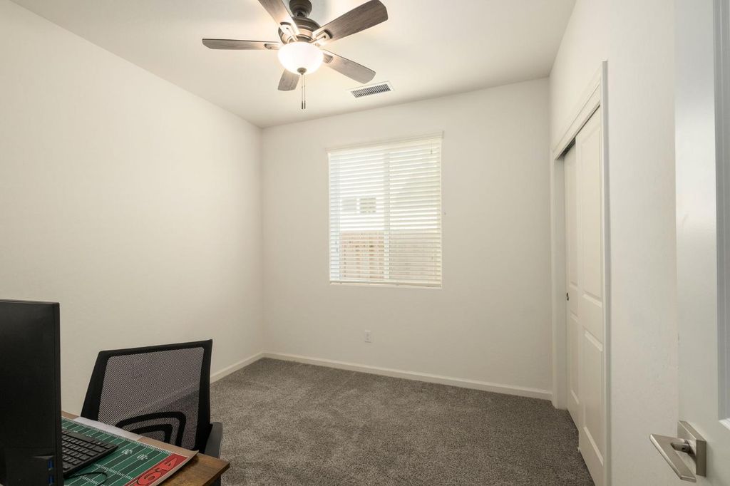 Image 18 of property listing at 644 Atlantica Drive S, Madera, CA 93636