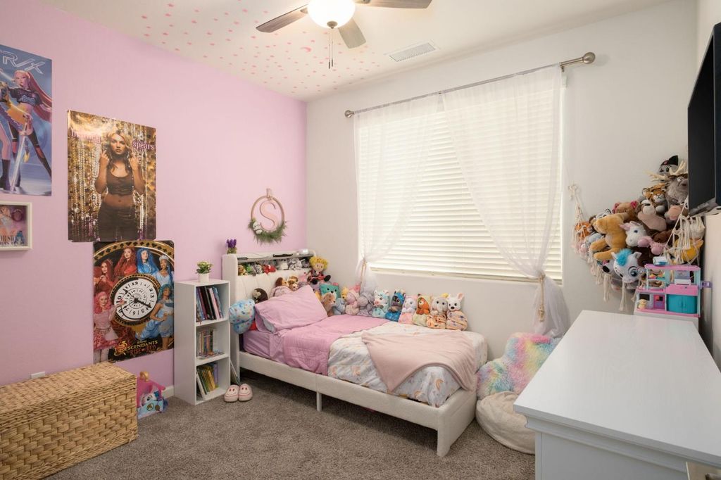 Image 20 of property listing at 644 Atlantica Drive S, Madera, CA 93636